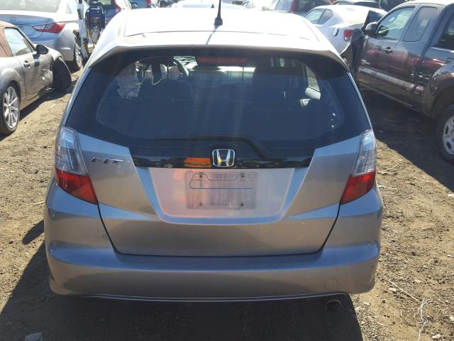 JHMGE8H48AC035793 - 2010 HONDA FIT SPORT GRAY photo 9