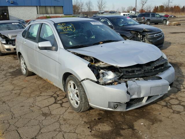 1FAHP36N49W153290 - 2009 FORD FOCUS SES SILVER photo 1