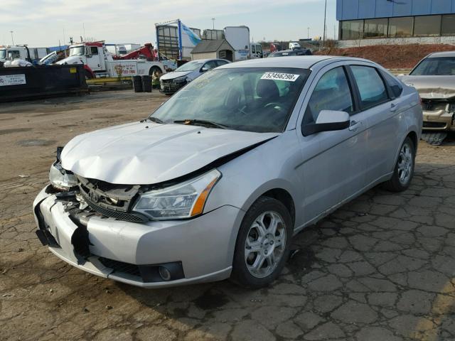 1FAHP36N49W153290 - 2009 FORD FOCUS SES SILVER photo 2