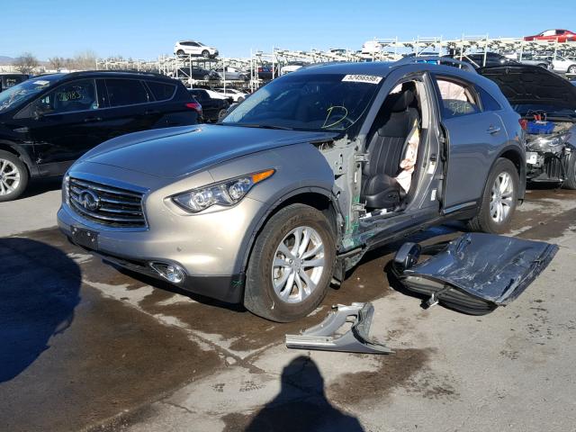 JN8CS1MW8FM480984 - 2015 INFINITI QX70 GRAY photo 2