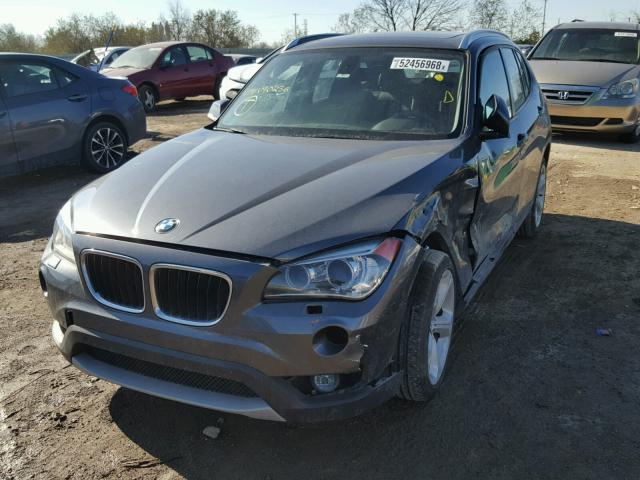 WBAVM5C56DVV90256 - 2013 BMW X1 XDRIVE3 رمادي صورة 2
