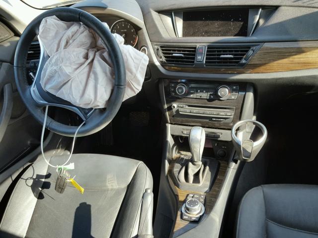 WBAVM5C56DVV90256 - 2013 BMW X1 XDRIVE3 رمادي صورة 9