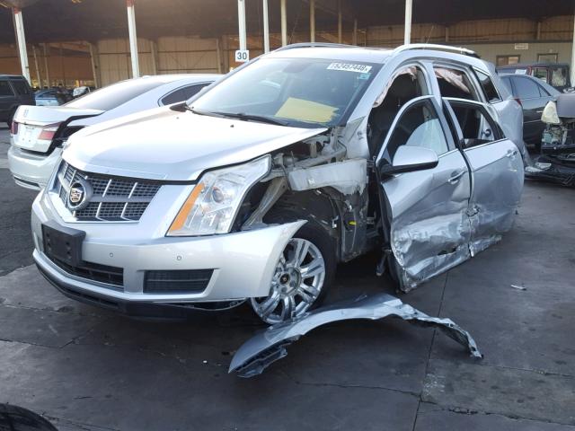 3GYFNAEY1BS678634 - 2011 CADILLAC SRX LUXURY SILVER photo 2