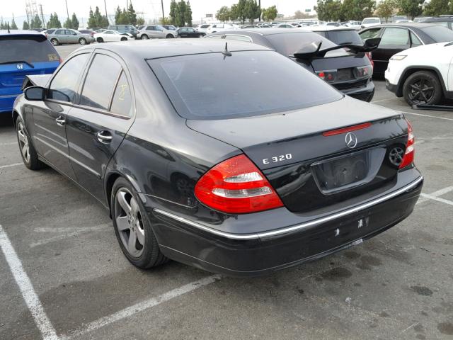 WDBUF65J23A358685 - 2003 MERCEDES-BENZ E 320 BLACK photo 3