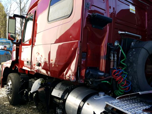 4V4NC9EH0GN952501 - 2016 VOLVO VN VNL RED photo 9