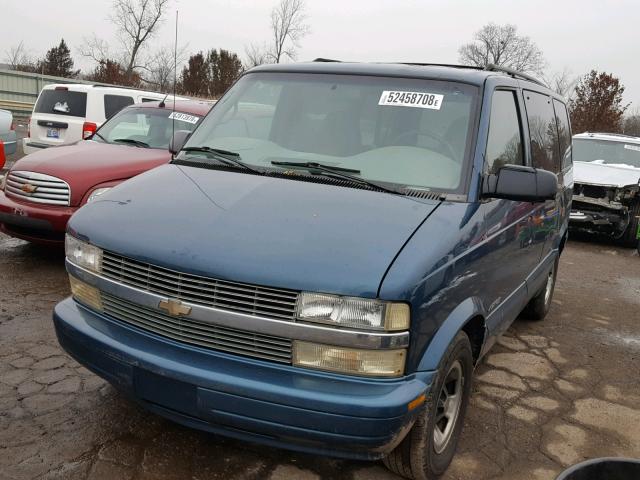 1GNDM19X42B121902 - 2002 CHEVROLET ASTRO BLUE photo 2