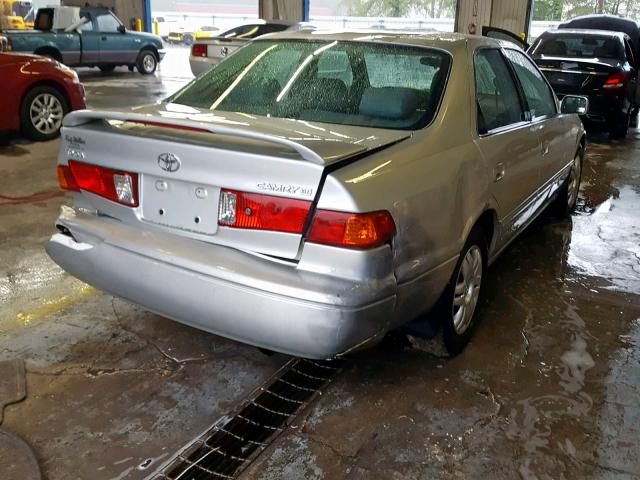 4T1BG28K2YU000569 - 2000 TOYOTA CAMRY CE GRAY photo 4