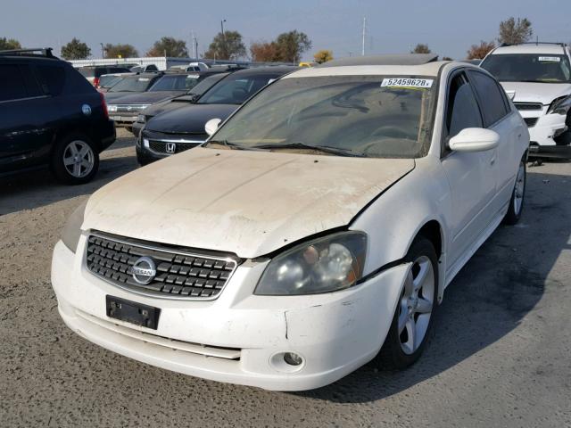 1N4BL11E25C205248 - 2005 NISSAN ALTIMA SE WHITE photo 2