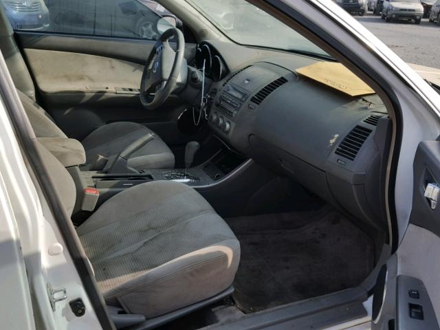 1N4BL11E25C205248 - 2005 NISSAN ALTIMA SE WHITE photo 5