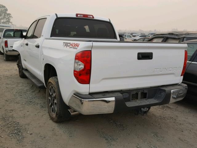 5TFDY5F10GX558360 - 2016 TOYOTA TUNDRA CRE WHITE photo 3