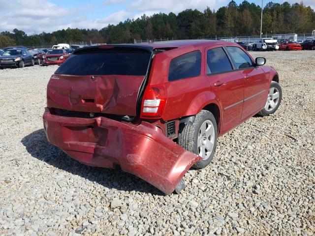 2D4FV37V08H188236 - 2008 DODGE MAGNUM SXT RED photo 4