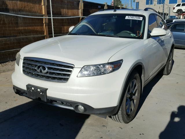 JNRAS08W97X206460 - 2007 INFINITI FX35 WHITE photo 2