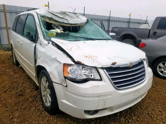 2A8HR54PX8R660828 - 2008 CHRYSLER TOWN & COU CREAM photo 1