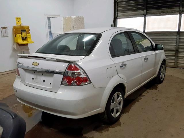 KL1TG56E39B608564 - 2009 CHEVROLET AVEO LT WHITE photo 4