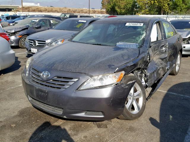 4T4BE46K49R076810 - 2009 TOYOTA CAMRY BASE GRAY photo 2