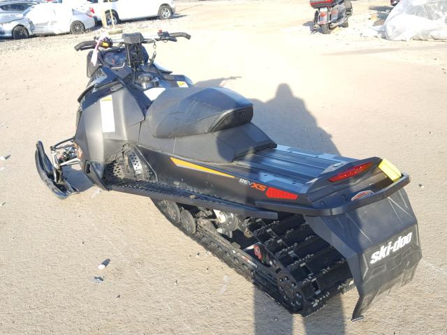 2BPSUWFA1FV000059 - 2015 SKI DOO RENEGADE BLACK photo 3