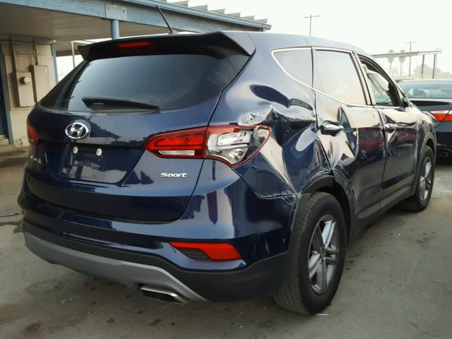 5XYZT3LB4JG543098 - 2018 HYUNDAI SANTA FE S BLUE photo 4