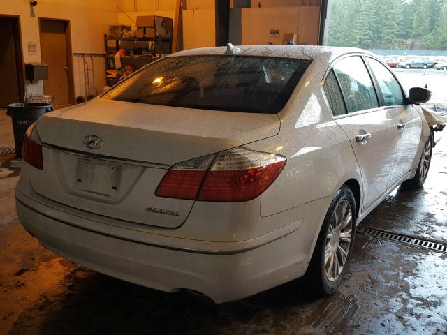 KMHGC46E79U043042 - 2009 HYUNDAI GENESIS 3. WHITE photo 4