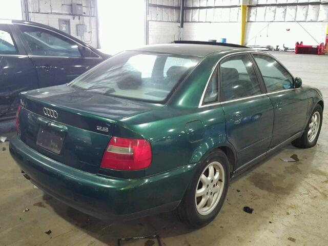 WAUDD28D2WA150667 - 1998 AUDI A4 2.8 GREEN photo 4