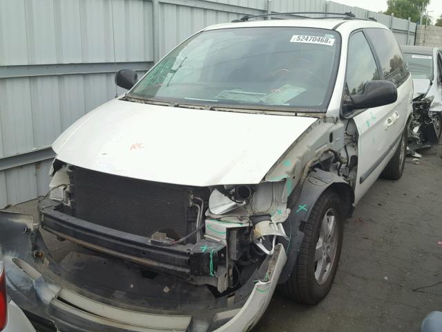 1D4GP45R75B324781 - 2005 DODGE CARAVAN SX WHITE photo 2