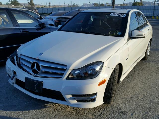 WDDGF4HB2CA604017 - 2012 MERCEDES-BENZ C 250 WHITE photo 2