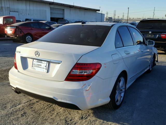 WDDGF4HB2CA604017 - 2012 MERCEDES-BENZ C 250 WHITE photo 4