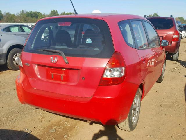 JHMGD38458S036616 - 2008 HONDA FIT RED photo 4