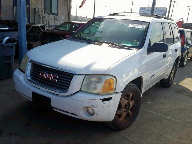 1GKDT13S922184670 - 2002 GMC ENVOY WHITE photo 2