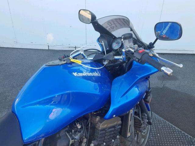 JKAZRDK135A000984 - 2005 KAWASAKI ZR750 K1 BLUE photo 5