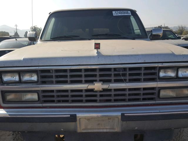 1GNEV16K0KF139459 - 1989 CHEVROLET SUBURBAN V SILVER photo 10