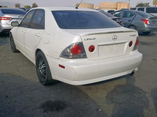 JTHBD192120060572 - 2002 LEXUS IS 300 WHITE photo 3