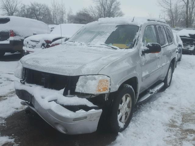 1GKDT13S652131817 - 2005 GMC ENVOY SILVER photo 2