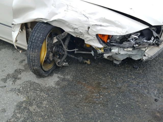 JH4KB16648C000788 - 2008 ACURA RL WHITE photo 9