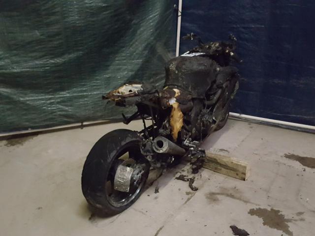 JKAZX9A18YA016302 - 2000 KAWASAKI ZX1200 A1 BURN photo 4