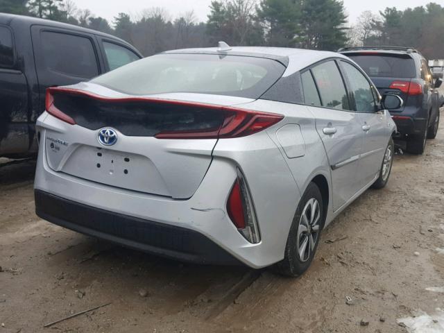 JTDKARFP1H3046364 - 2017 TOYOTA PRIUS PRIM ვერცხლისფერი ფოტო 4