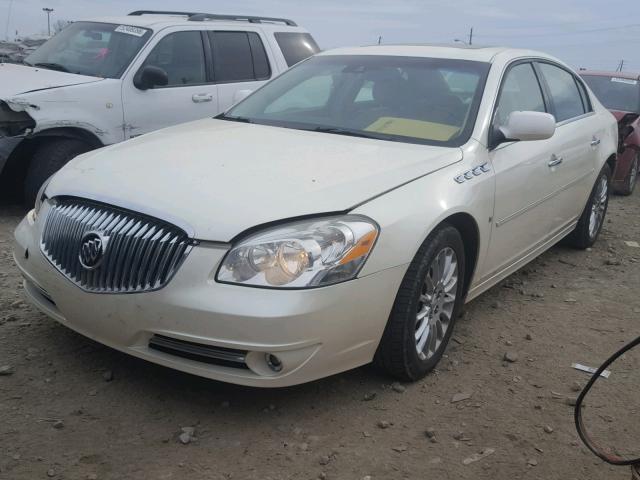 1G4HF57958U199789 - 2008 BUICK LUCERNE SU WHITE photo 2