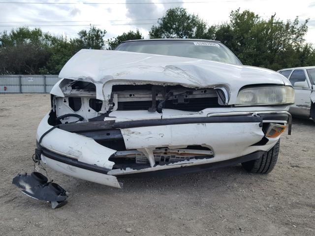 1G4HP52K3WH446188 - 1998 BUICK LESABRE CU WHITE photo 9