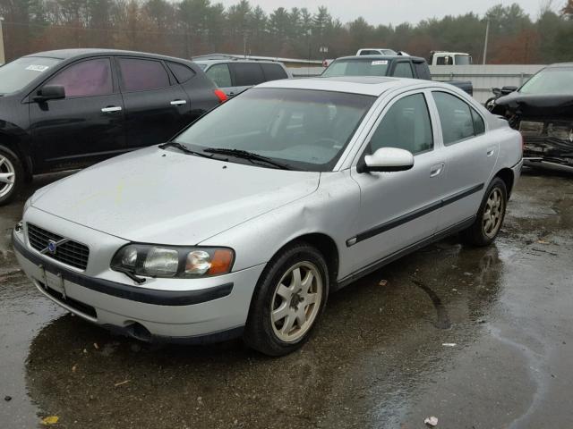 YV1RH58D122106608 - 2002 VOLVO S60 2.5T SILVER photo 2