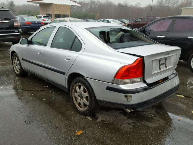 YV1RH58D122106608 - 2002 VOLVO S60 2.5T SILVER photo 3