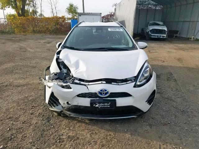 JTDKDTB37J1615016 - 2018 TOYOTA PRIUS C WHITE photo 9