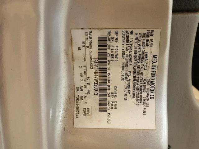 1FAFP34N47W320013 - 2007 FORD FOCUS ZX4 SILVER photo 10