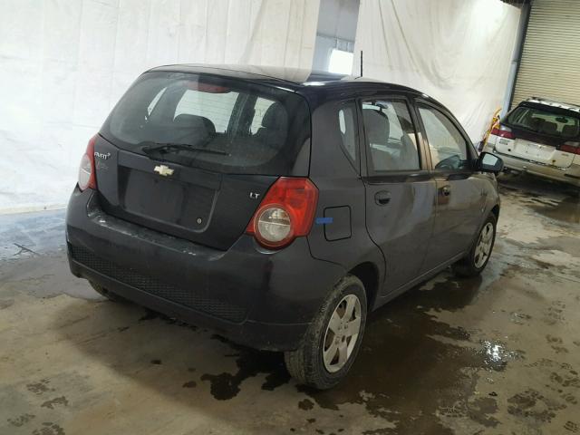 KL1TD66E19B612773 - 2009 CHEVROLET AVEO LS BLACK photo 4