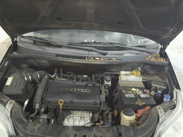 KL1TD66E19B612773 - 2009 CHEVROLET AVEO LS BLACK photo 7