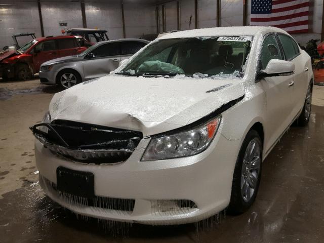 1G4GC5EDXBF285963 - 2011 BUICK LACROSSE C WHITE photo 2