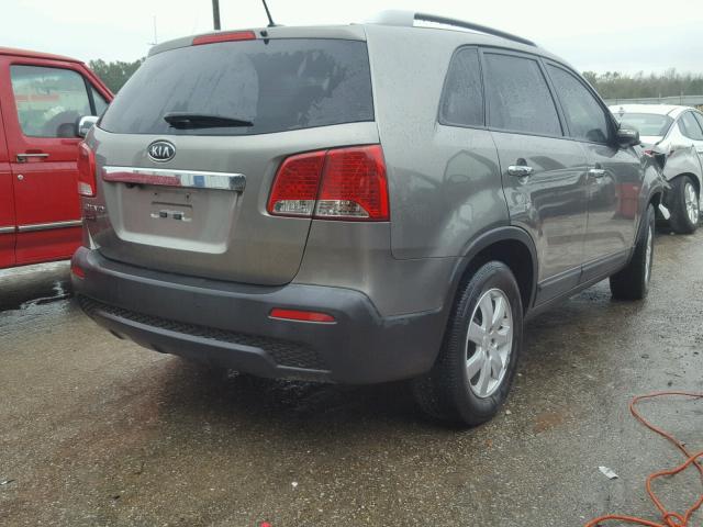 5XYKT3A14BG109695 - 2011 KIA SORENTO BA GRAY photo 4