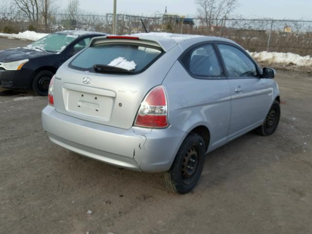 KMHCN3BC6AU159215 - 2010 HYUNDAI ACCENT SE SILVER photo 4