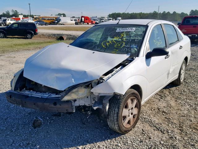 1FAFP34N87W128769 - 2007 FORD FOCUS ZX4 WHITE photo 2