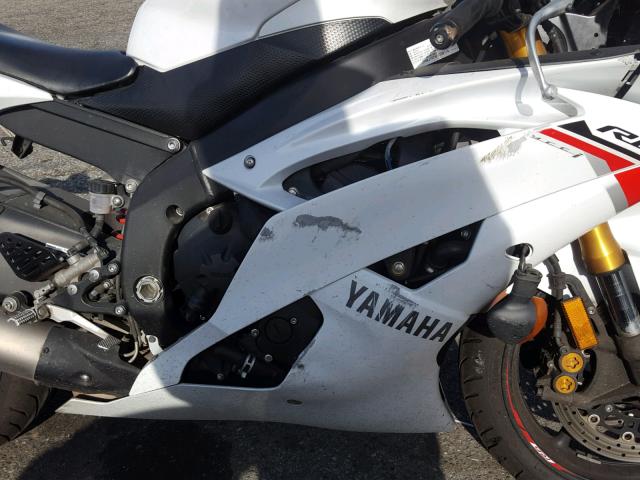 JYARJ16Y6FA009114 - 2015 YAMAHA YZFR6 C WHITE photo 7