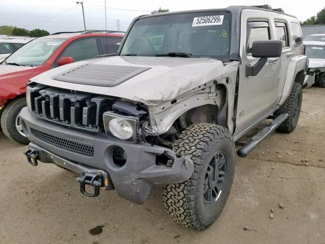 5GTDN13E578223977 - 2007 HUMMER H3 GRAY photo 2