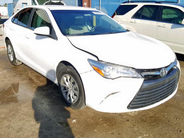 4T1BF1FK7HU394148 - 2017 TOYOTA CAMRY LE WHITE photo 1